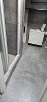 Obklad koupelny vinylem Bukoma Stone uClick XL Beton Kámen Šedohnědý 18